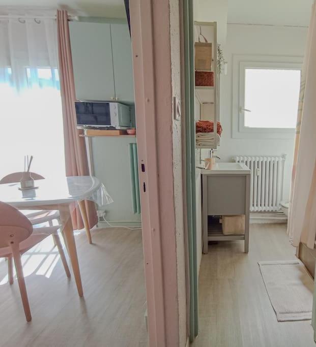 Studio 50M Tram Parking Gratuit 13Min Gare Montpellier Exterior photo